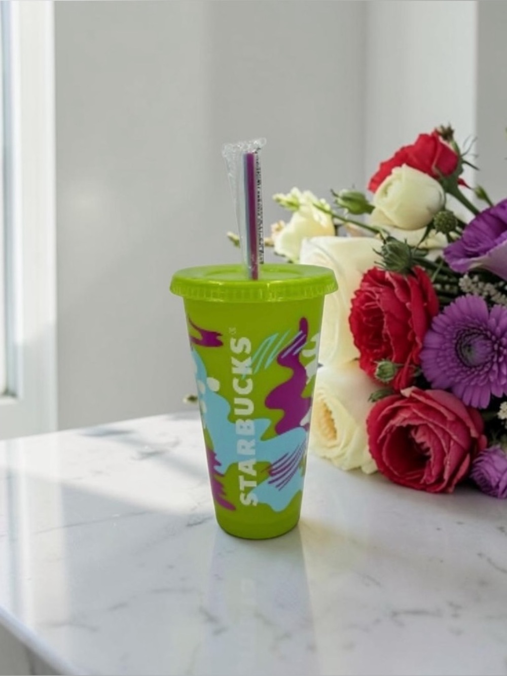 Starbucks Bright Lime Green Tumbler with Abstract Color Accents 24oz. NEW